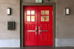 Противопожарные двери: как выбрать, установить и не пожалеть потом